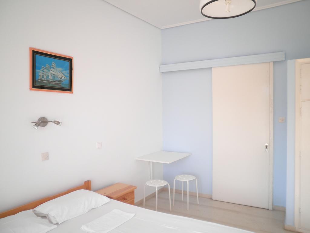 Kostas Studios II Vasilikí Kamer foto